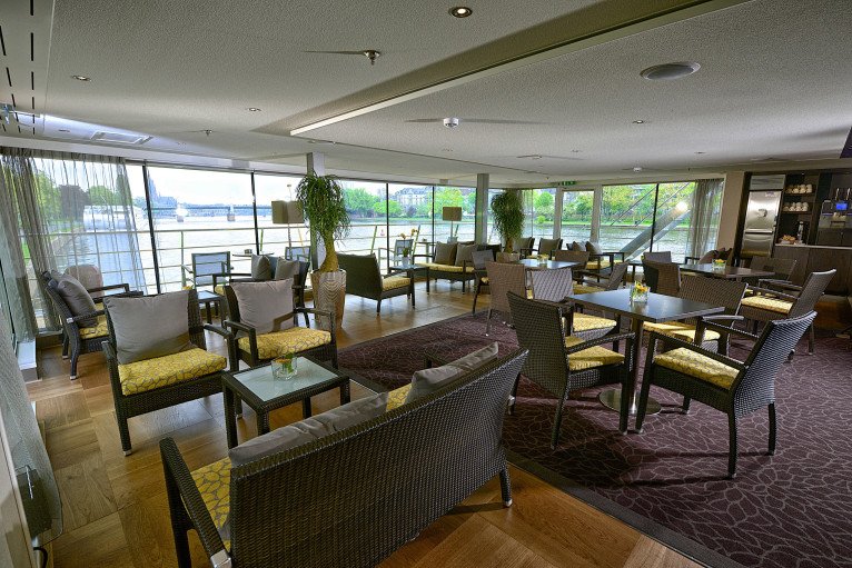 Observation Lounge on Avalon Expression