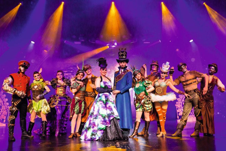 Broadway Show Lounge