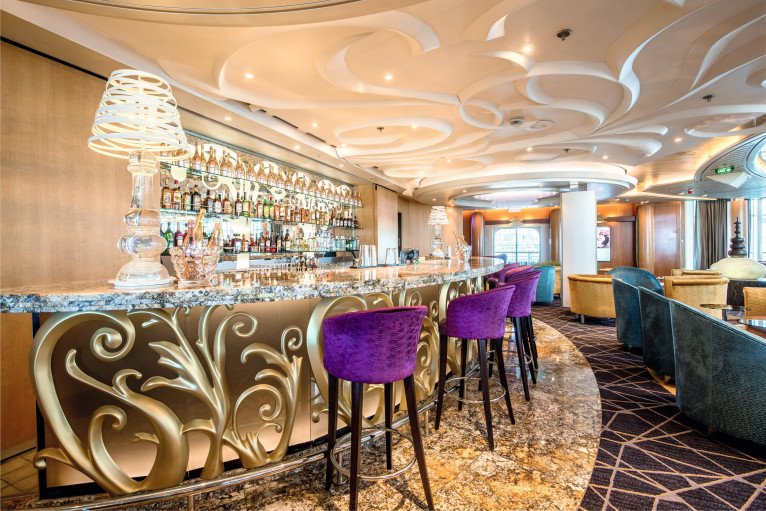 Atrium Bar