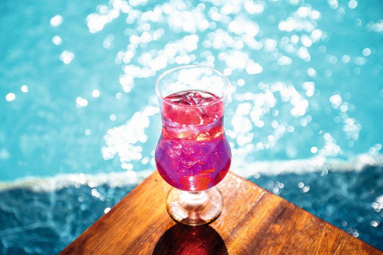 Pool Bar