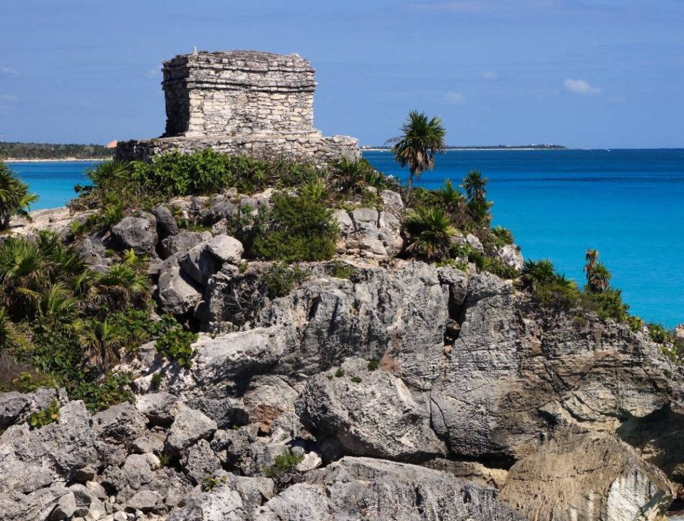 Caribbean: Harvest Caye, Cozumel & Roatan search image