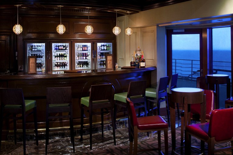 The Retreat Lounge on Celebrity Summit