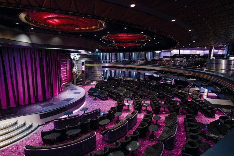 Neptune Lounge & Balcony on Bolette