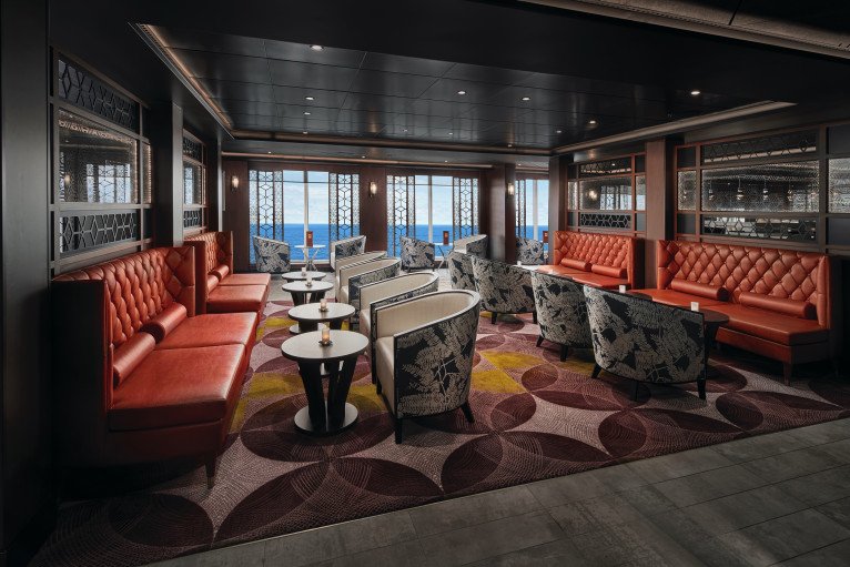 Pinnacle Lounge and Sushi Bar on Norwegian Sky