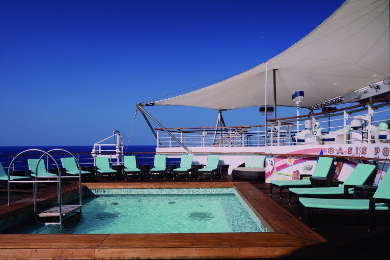 Oasis Pool