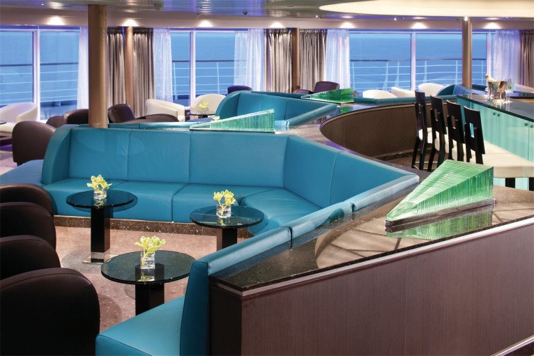 Lounges & Bars