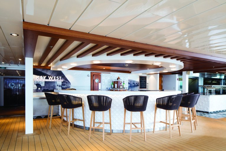 Aloha Café on Pride of America