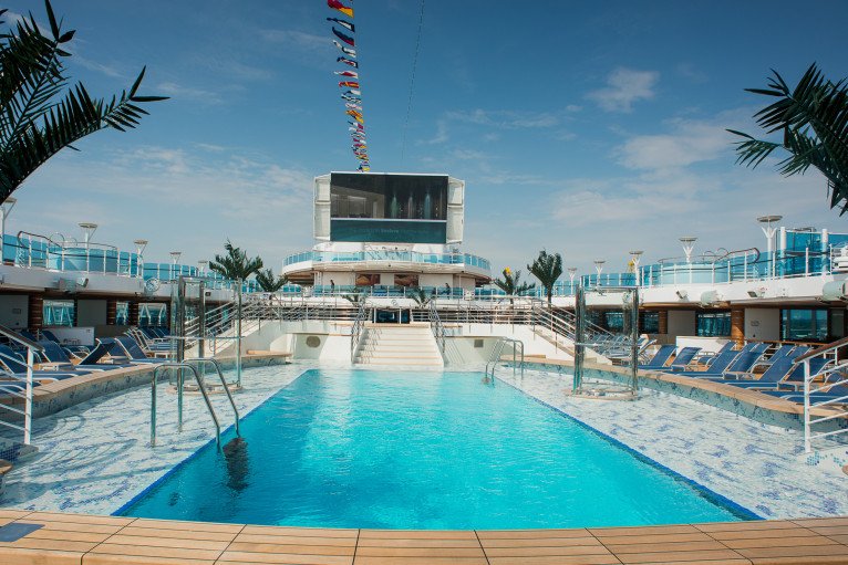 Freshwater Pools and Hot Tubs