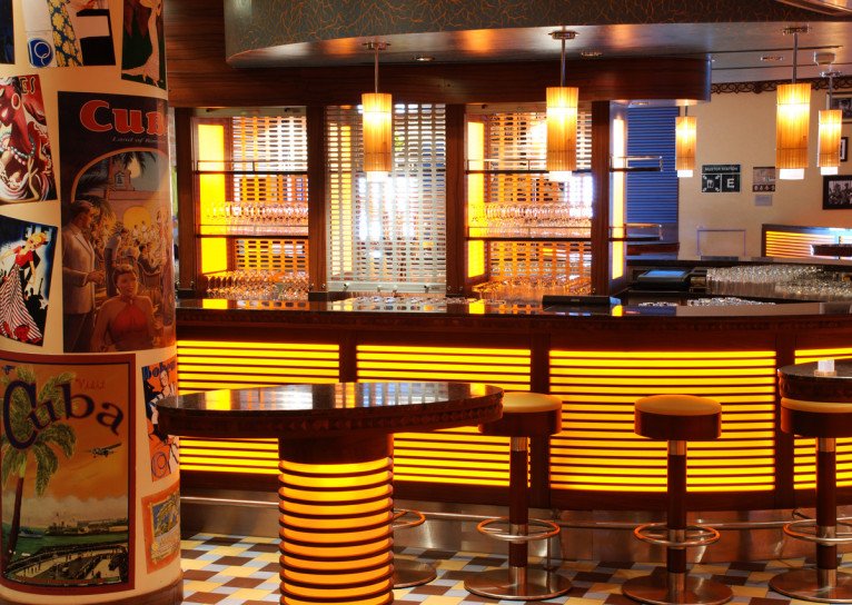Havana Show Lounge on Ventura