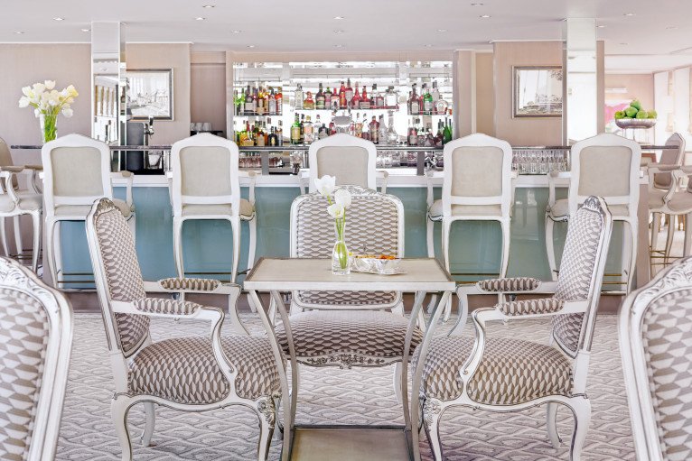 Blue Danube Lounge on River Duchess