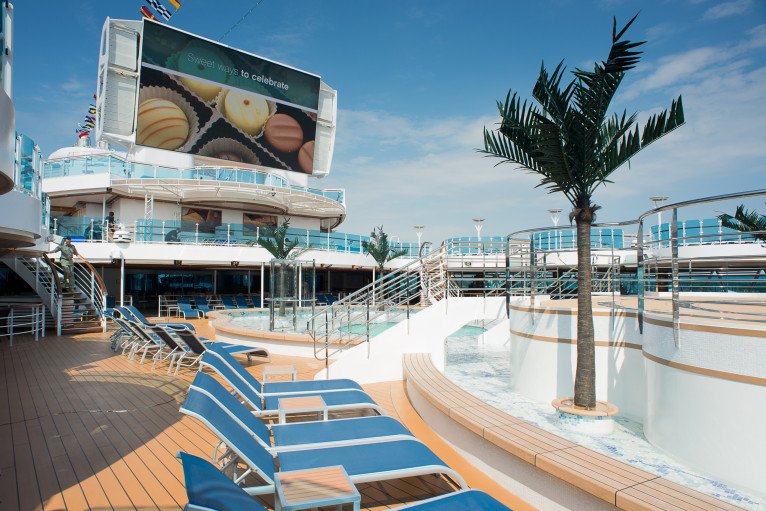 Freshwater Pools and Hot Tubs