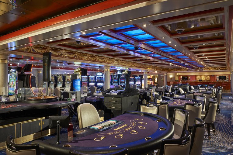 Spinnaker Lounge