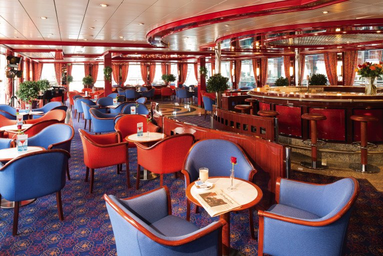 Main Lounge & Bar