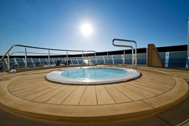 Top 18 Exclusive Solarium