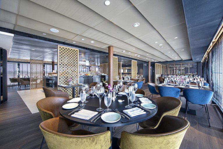 Reflections Restaurant on Azamara Quest