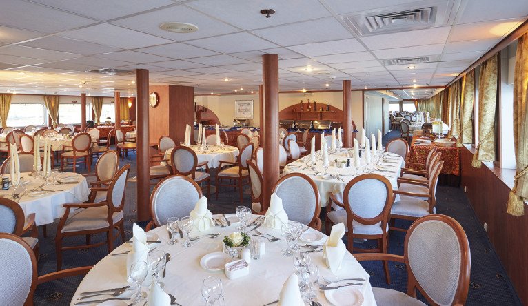 Riviera Travel gallery image
