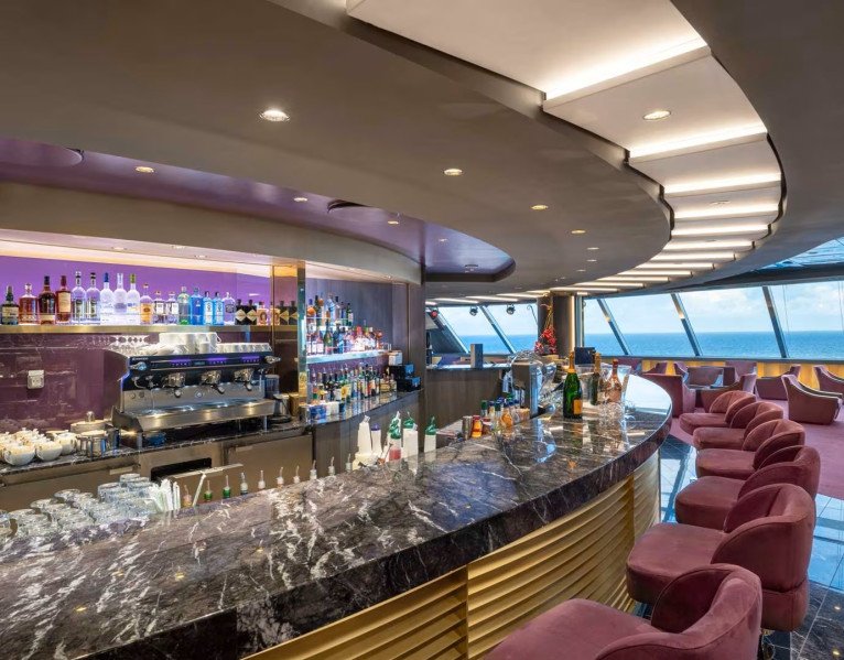 Top Sail Lounge