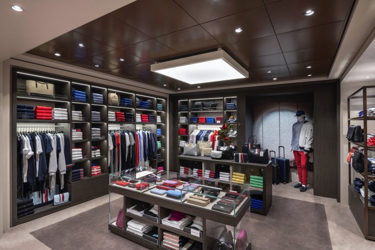 Boutiques on MSC Bellissima