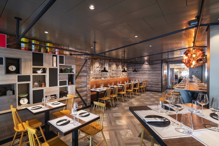 HOLA! Tapas Bar on MSC Bellissima