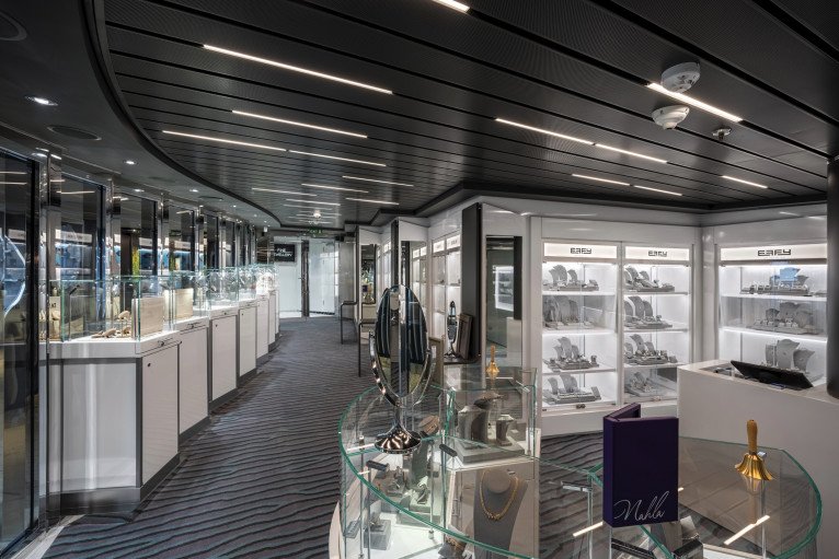 Shopping on MSC Seascape