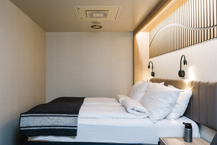 Polar Inside | Inside Cabin