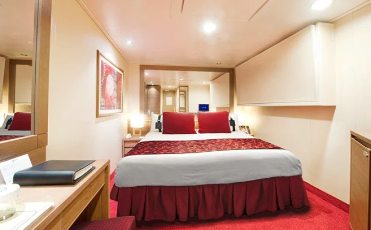 Deluxe Balcony Aurea