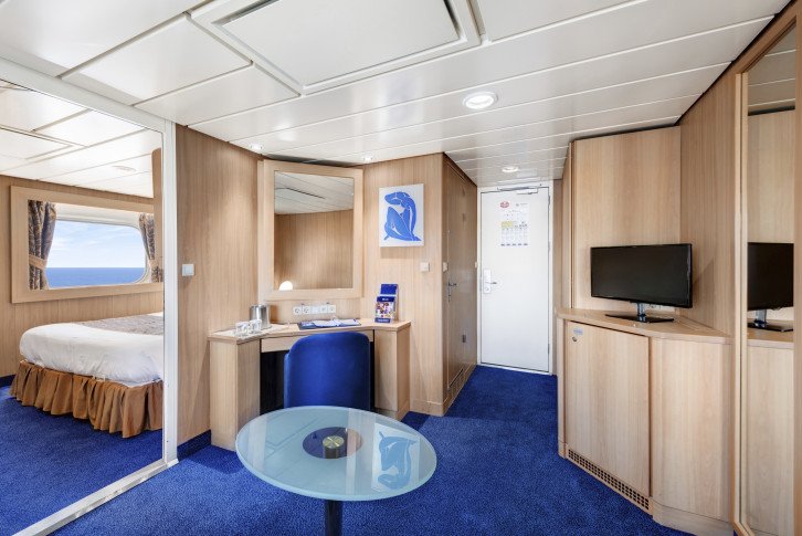 Junior Interior