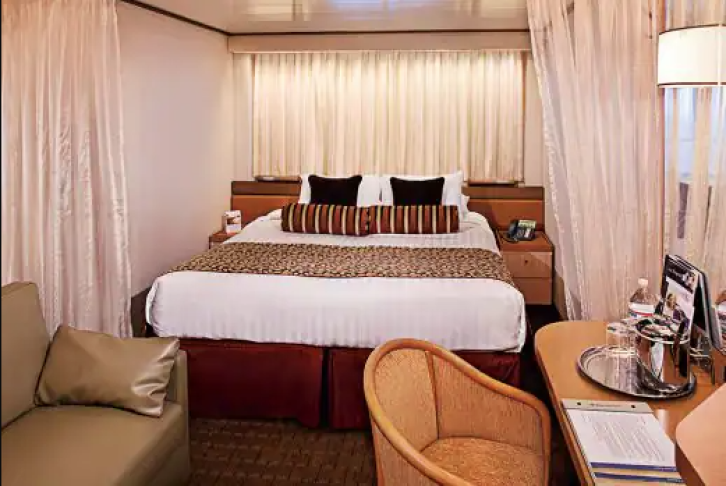 Deluxe Balcony with Partial View