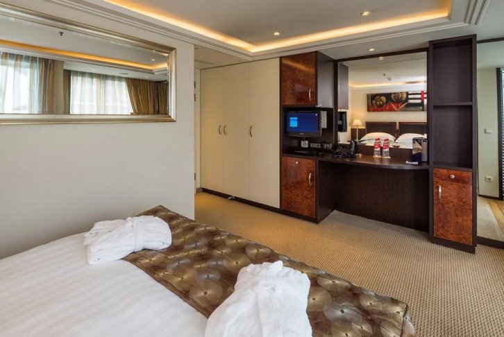 CAT. C Stateroom