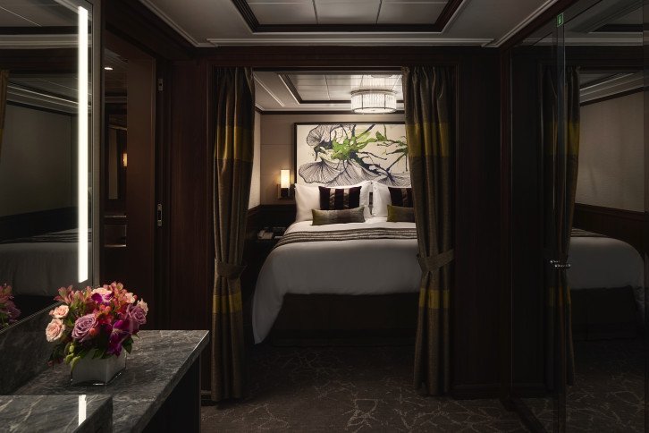 2-Bedroom Deluxe Family Suite with Balcony