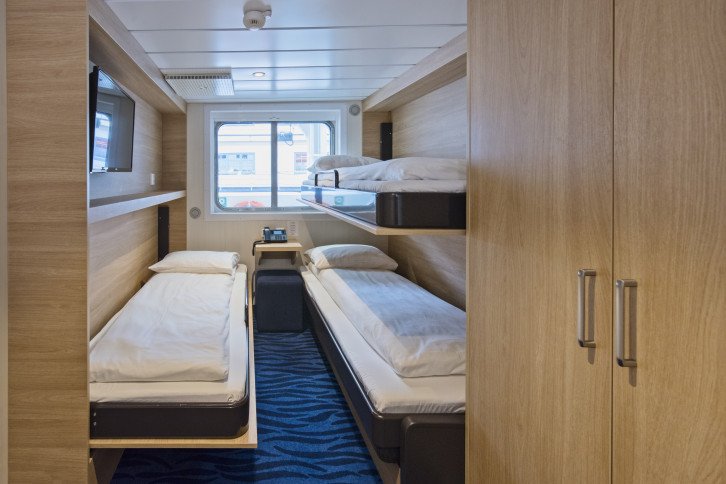 Polar Outside | Middle deck for up to 3 travellers