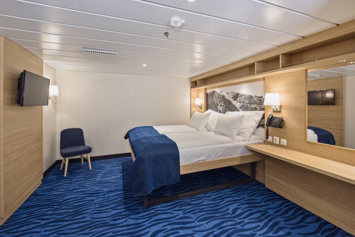 Polar Inside | Larger inside cabin for 2 travellers