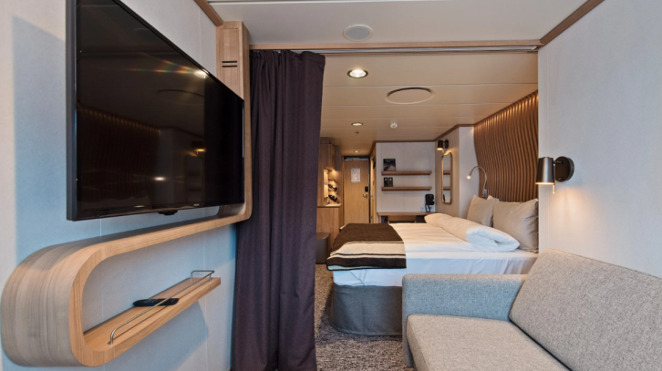 Polar Outside | Outside cabin - Lower/middle decks