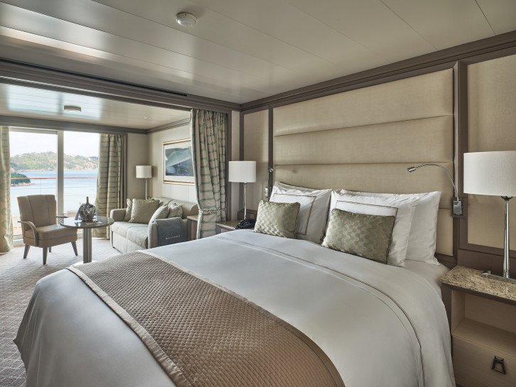 Deluxe Veranda Suite