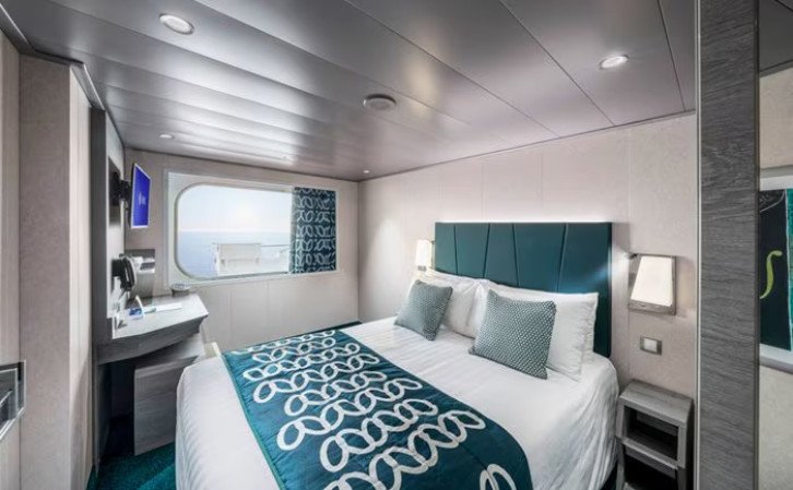 Junior Ocean View with Obstructed View