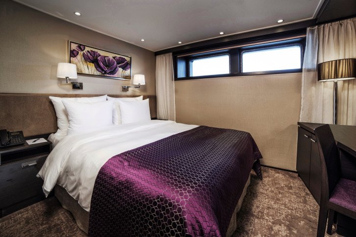 Avalon Deluxe Stateroom