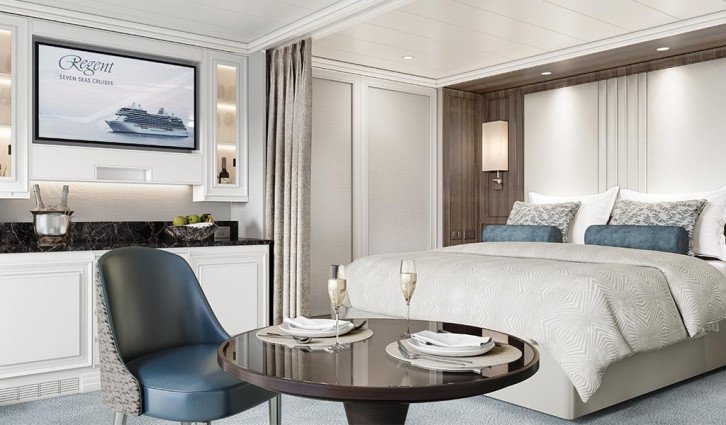 Deluxe Veranda Suite