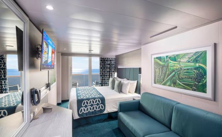 Deluxe Balcony Aurea