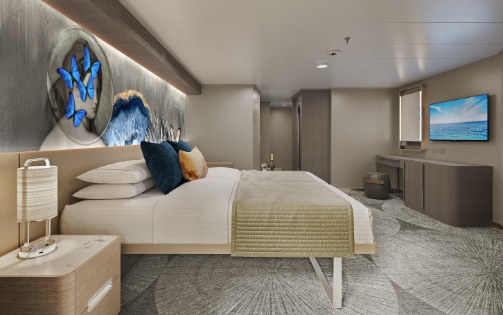 Forward-Facing Club Balcony Suite with Large Balcony