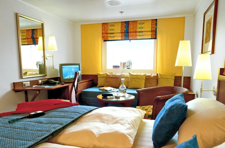 Oceania Suite