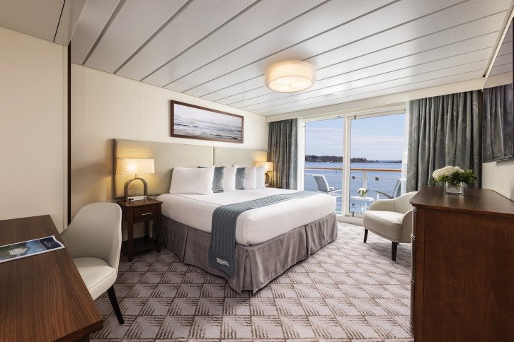 Horizon Deluxe Stateroom