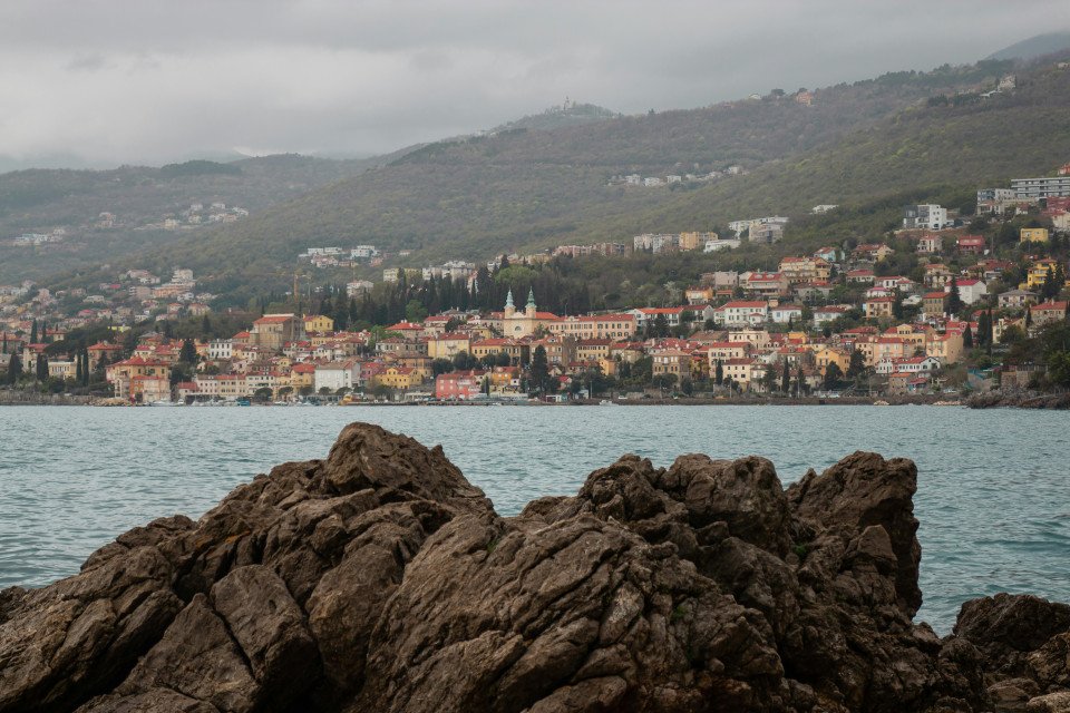 12 Image 12