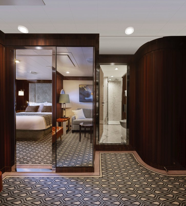Horizon Deluxe Stateroom