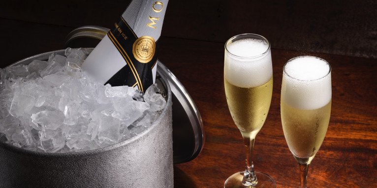 Champagne Bar on Adventure of the Seas