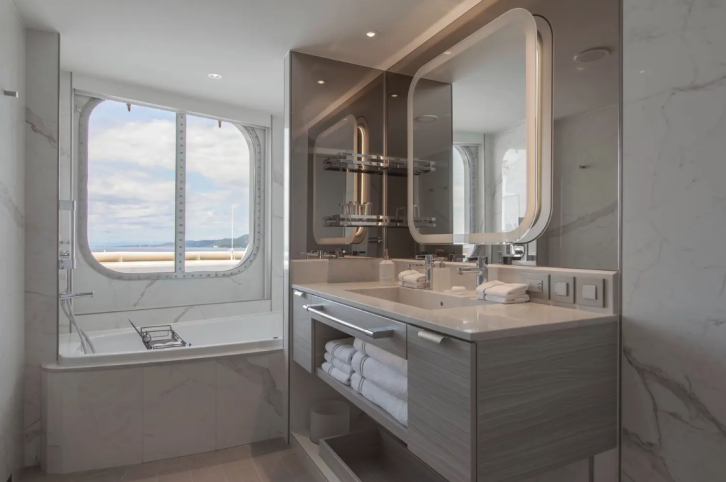 Junior Grand Suite