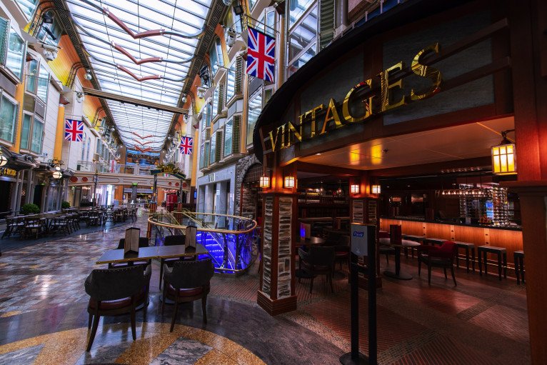 Vintages on Independence of the Seas
