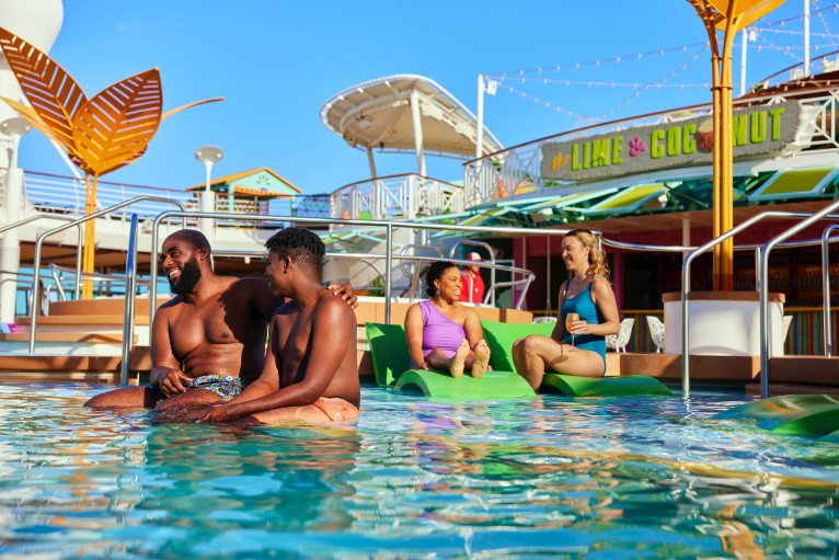 Pool Decks on Freedom of the Seas