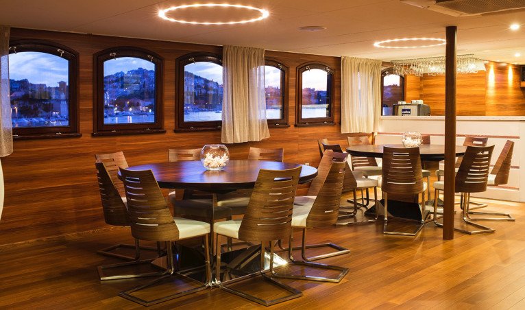 Riviera Travel gallery image