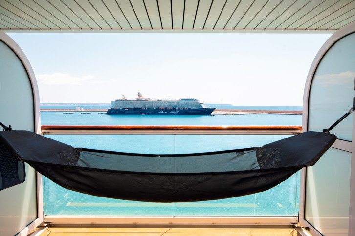 Balcony Cabin (Large Balcony)