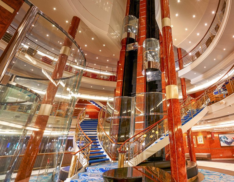 Atrium on Norwegian Sky